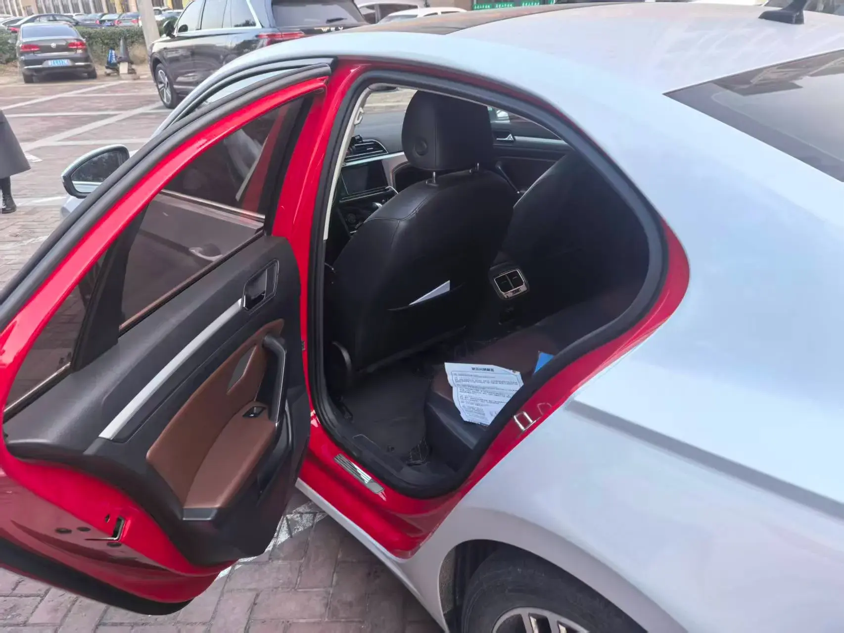 2019 VOLKSWAGEN LAMANDO thumbnail 4