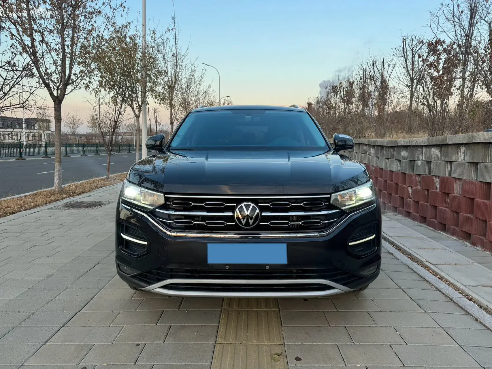 2022 VOLKSWAGEN TAYRON thumbnail 2