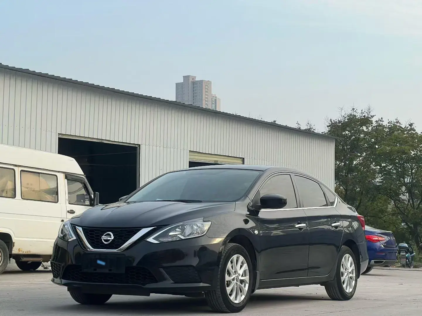 2022 NISSAN SYLPHY view 1
