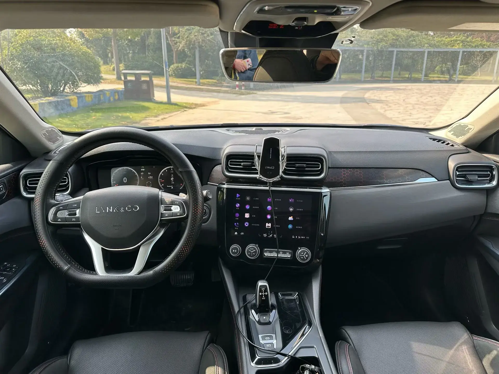 2019 LYNK&CO 02 thumbnail 4