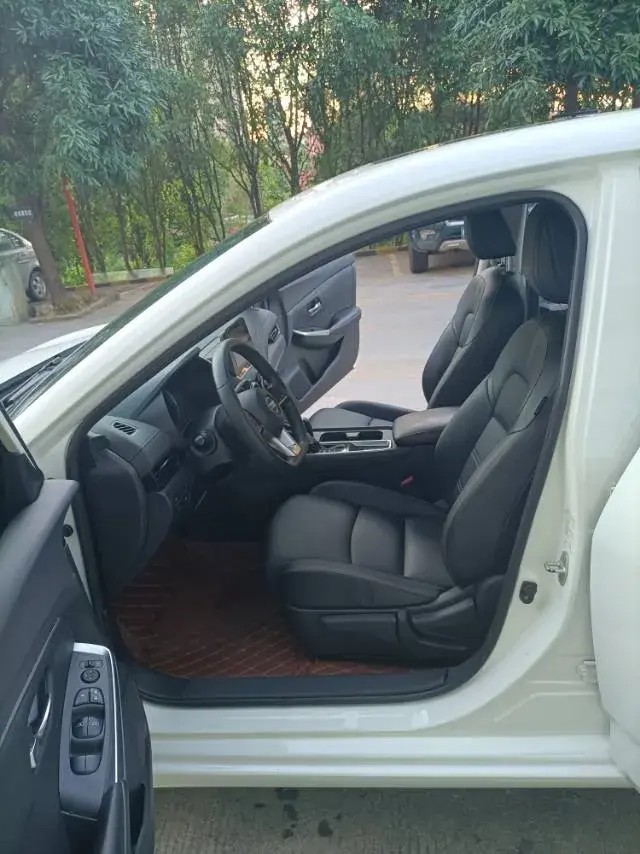 2021 NISSAN SYLPHY thumbnail 4