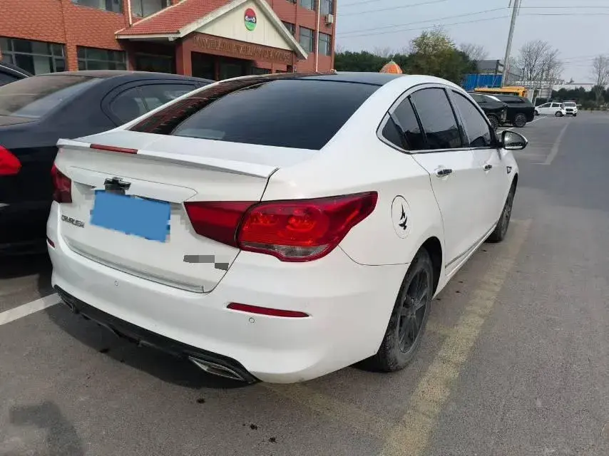 2019 CHEVROLET CAVALIER thumbnail 3