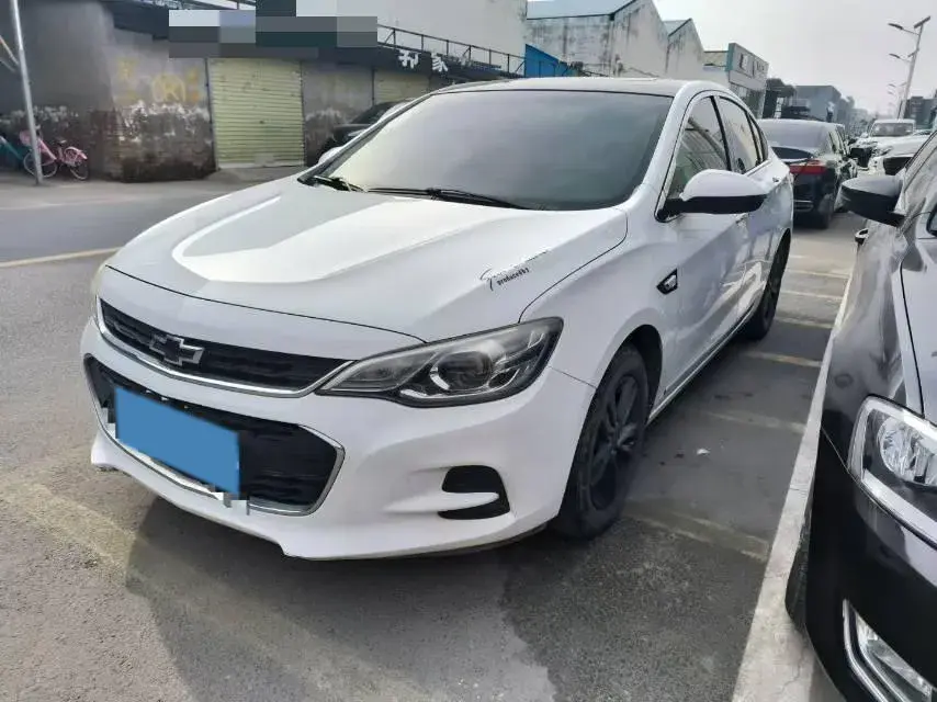2019 CHEVROLET CAVALIER view 1