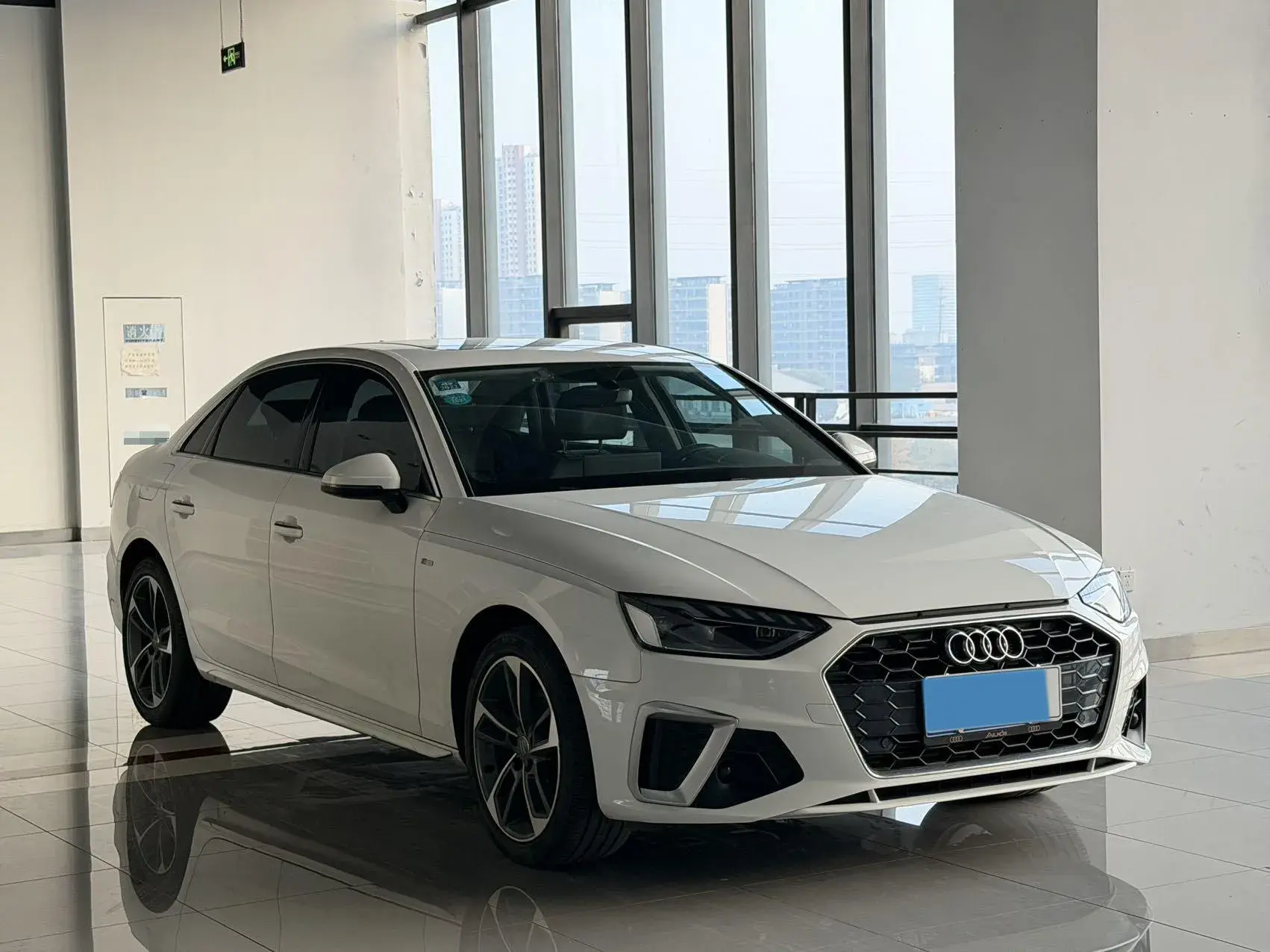 2020 AUDI A4L thumbnail 3