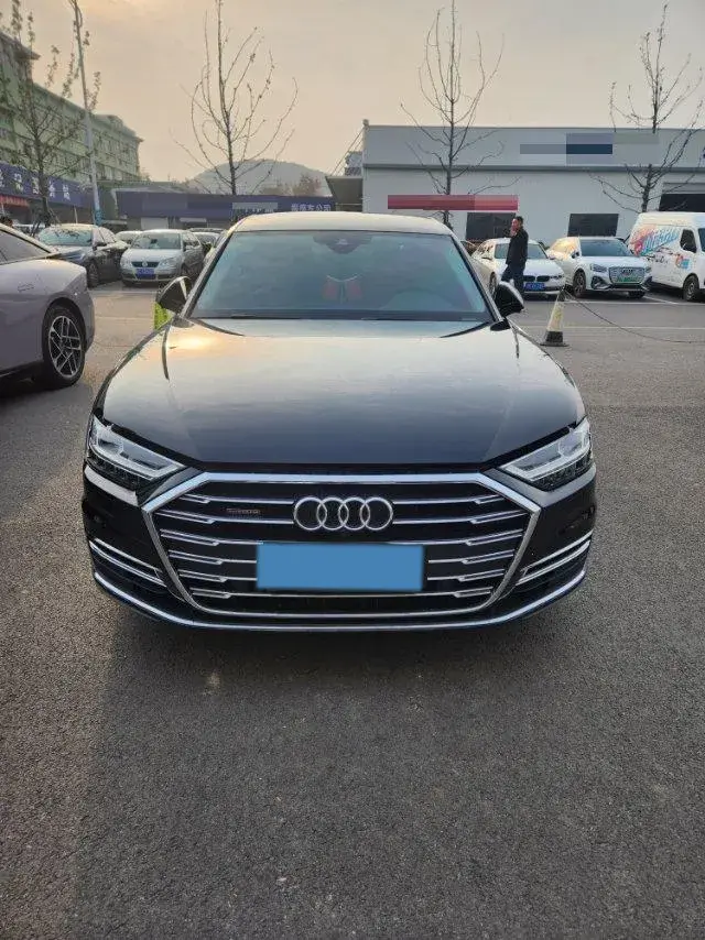 2019 AUDI A8 thumbnail 2
