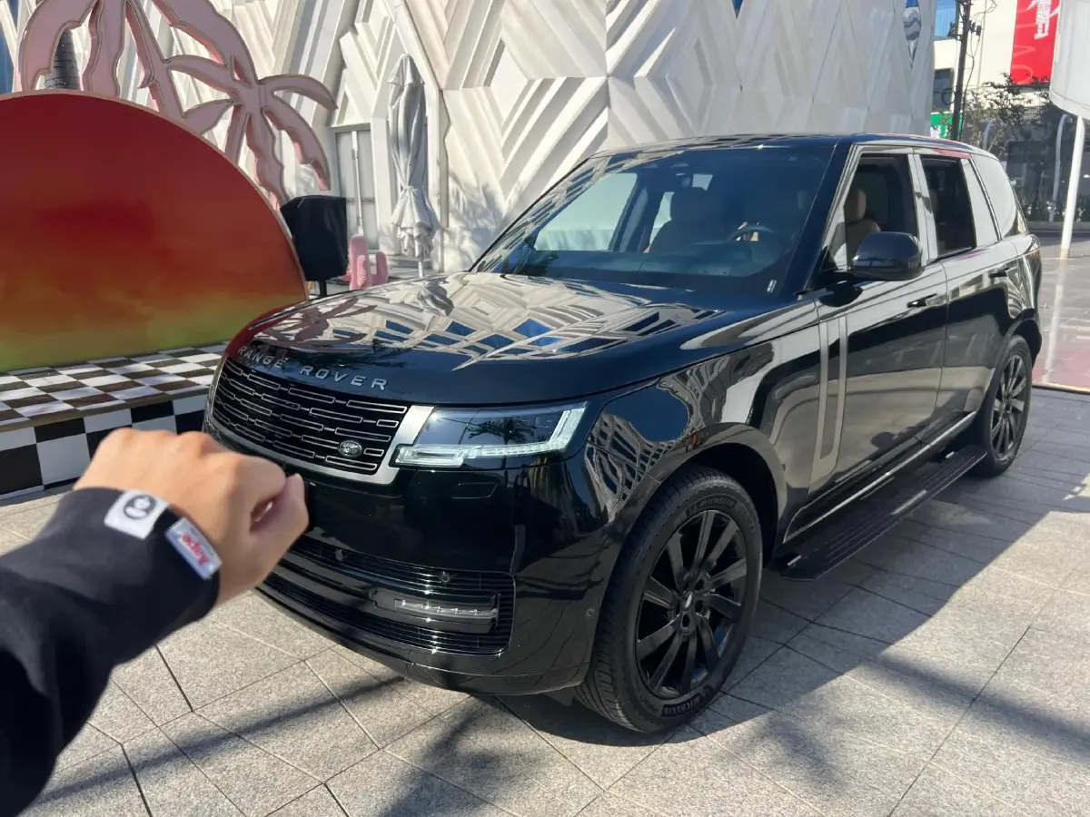 2023 Land Rover Range Rover 3.0T 360HP L6 8AT