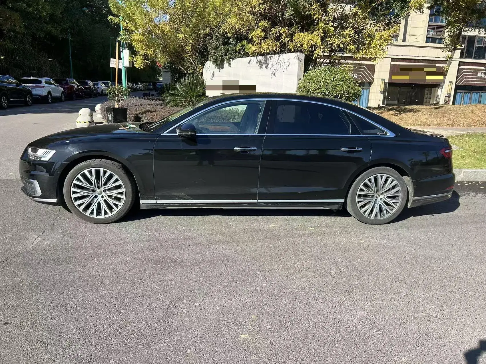 2019 AUDI A8 thumbnail 3