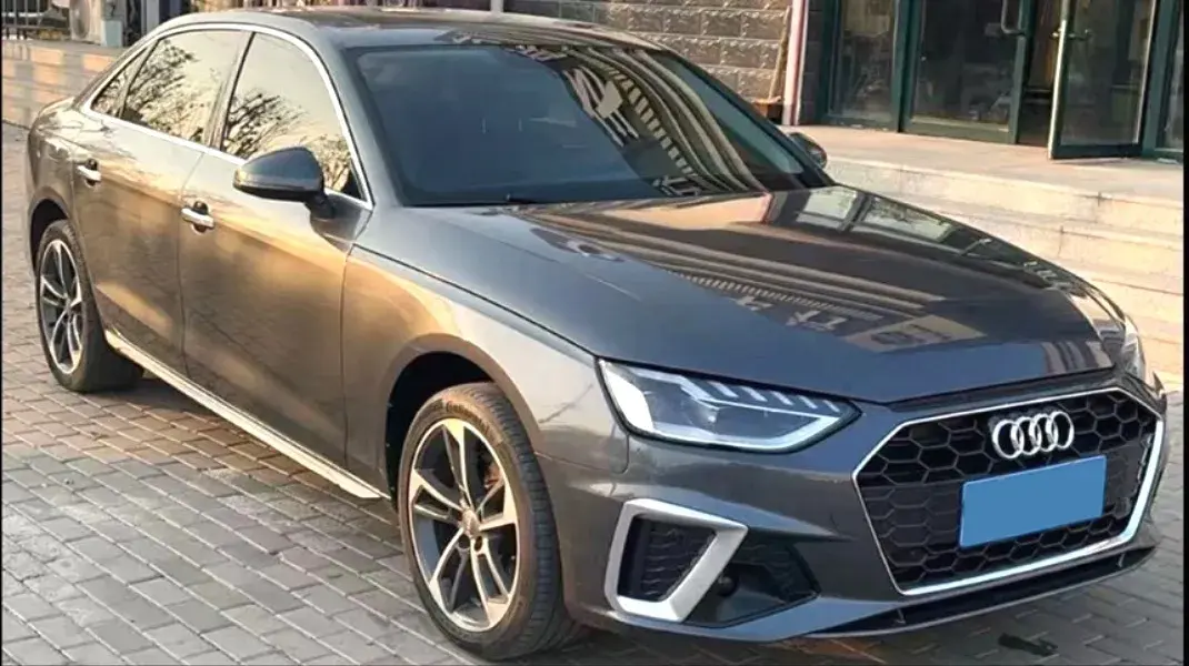 2020 AUDI A4L thumbnail 2