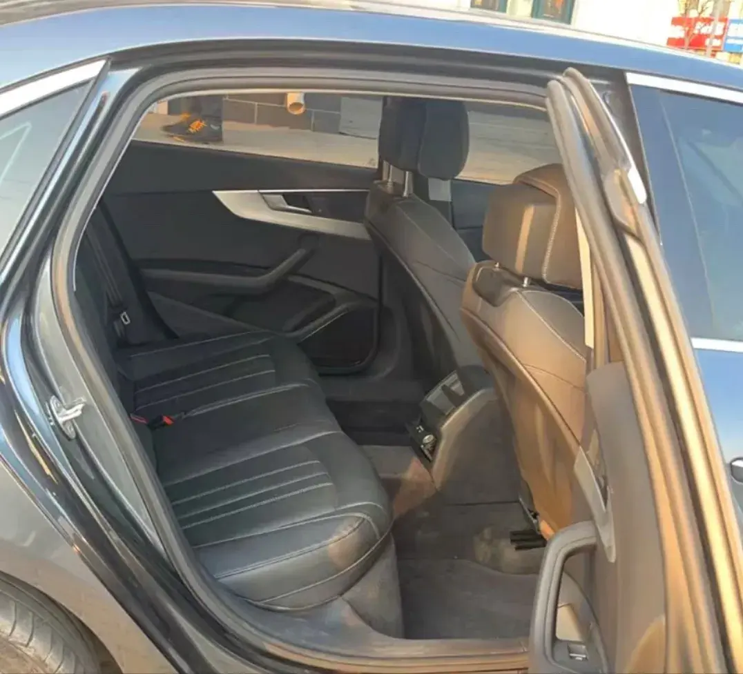 2020 AUDI A4L thumbnail 4