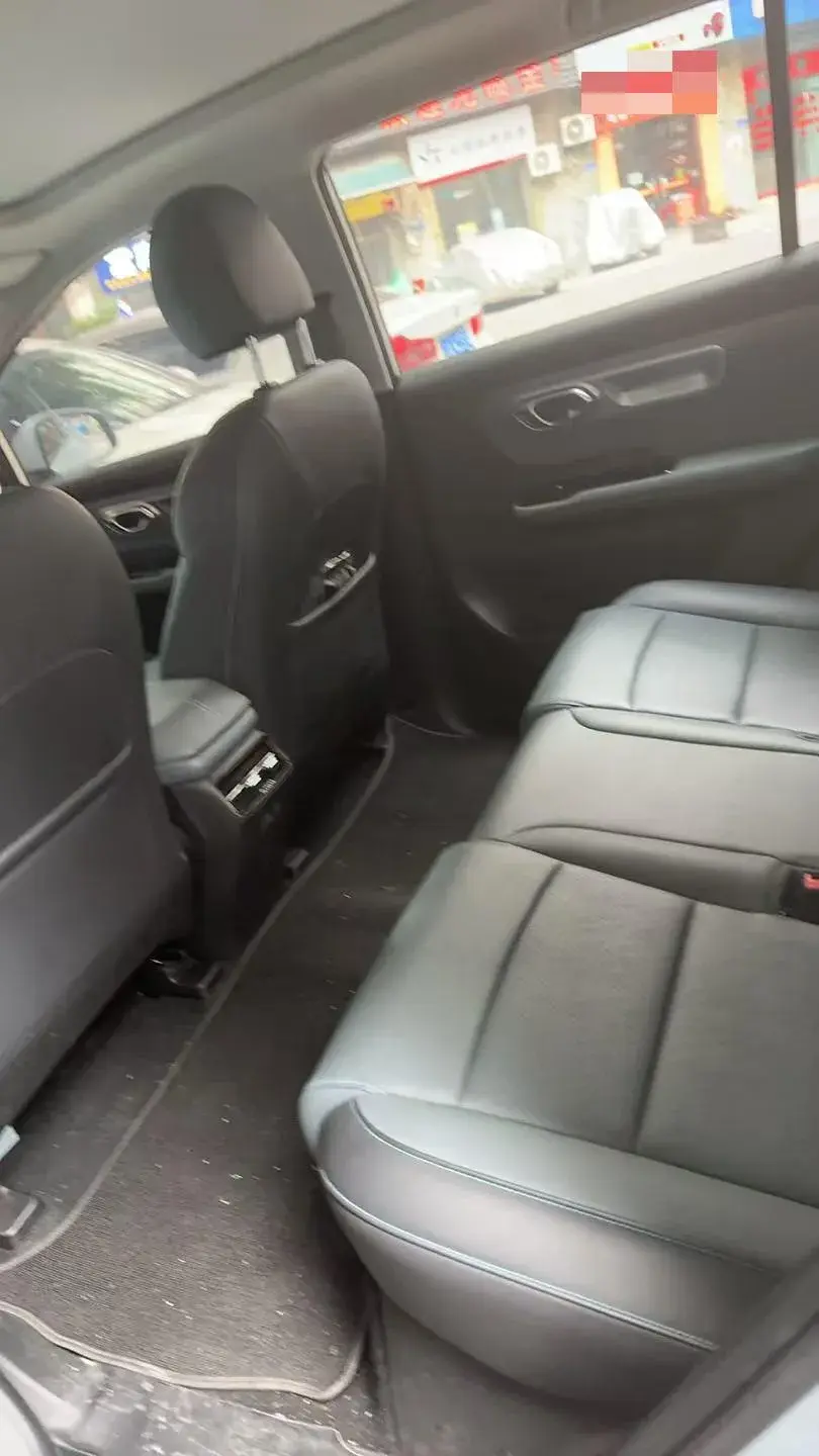 2023 AION Y thumbnail 3