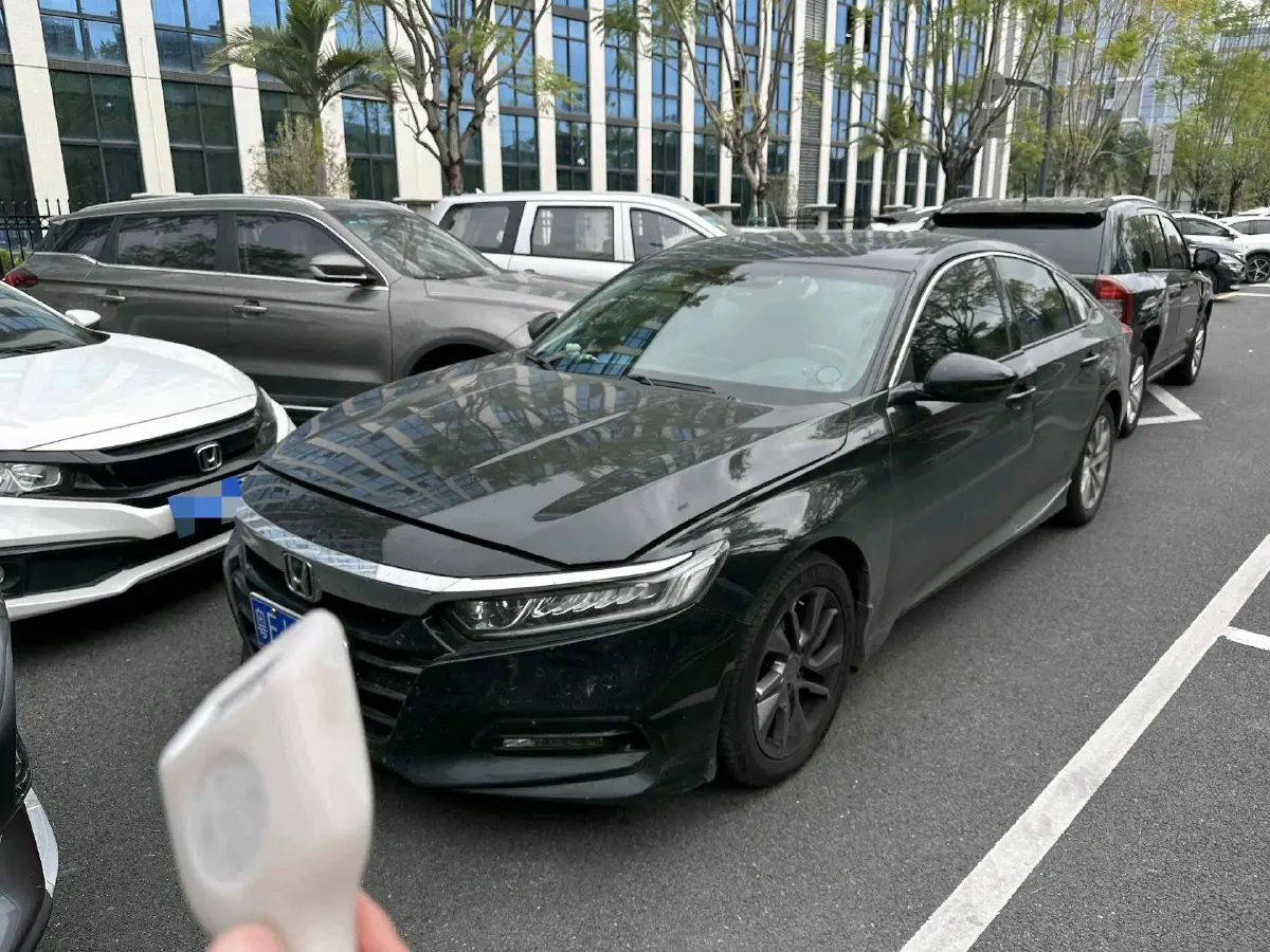 2018 Honda Accord 1.5T 194HP L4 CVT