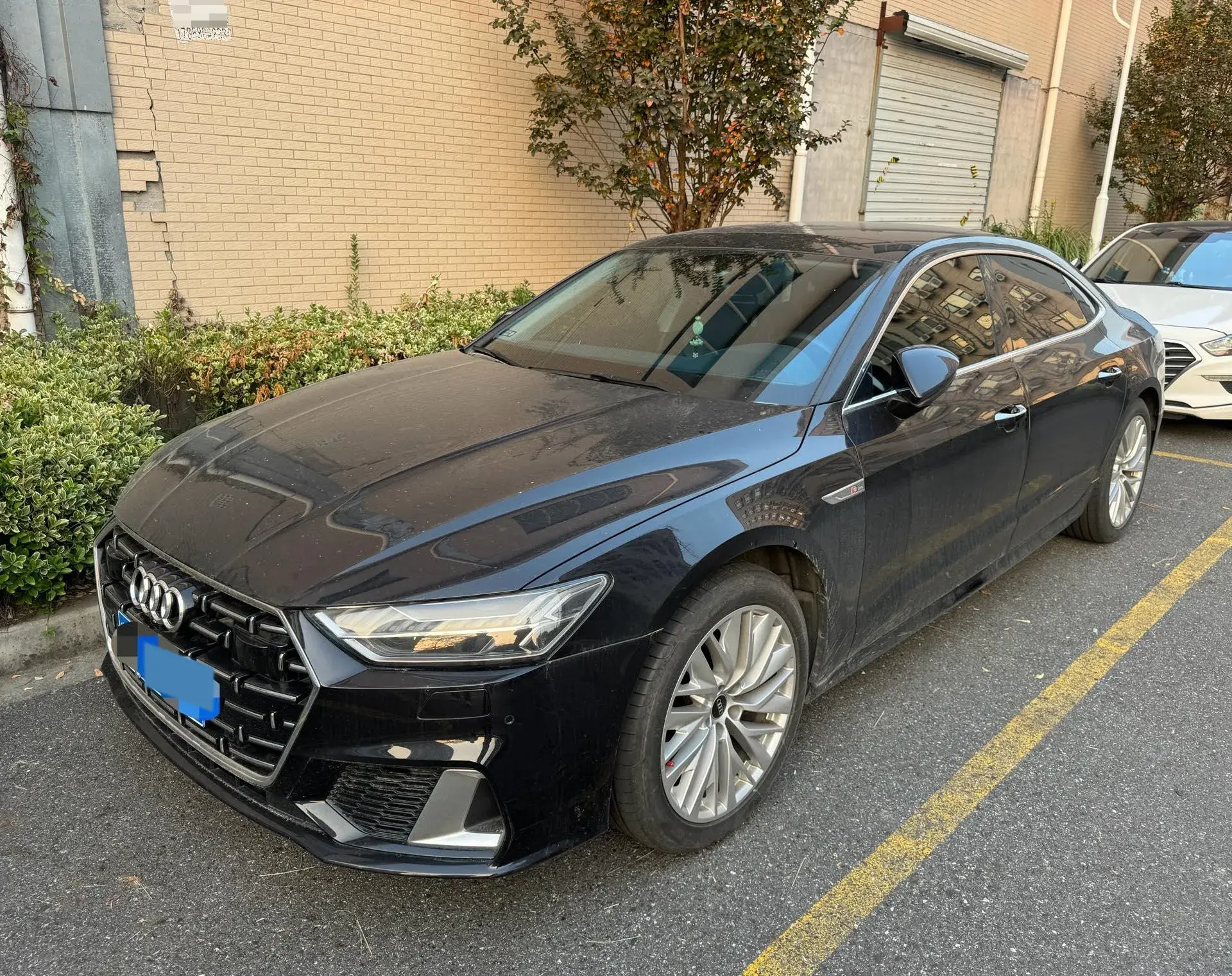 2024 AUDI A7L view 1