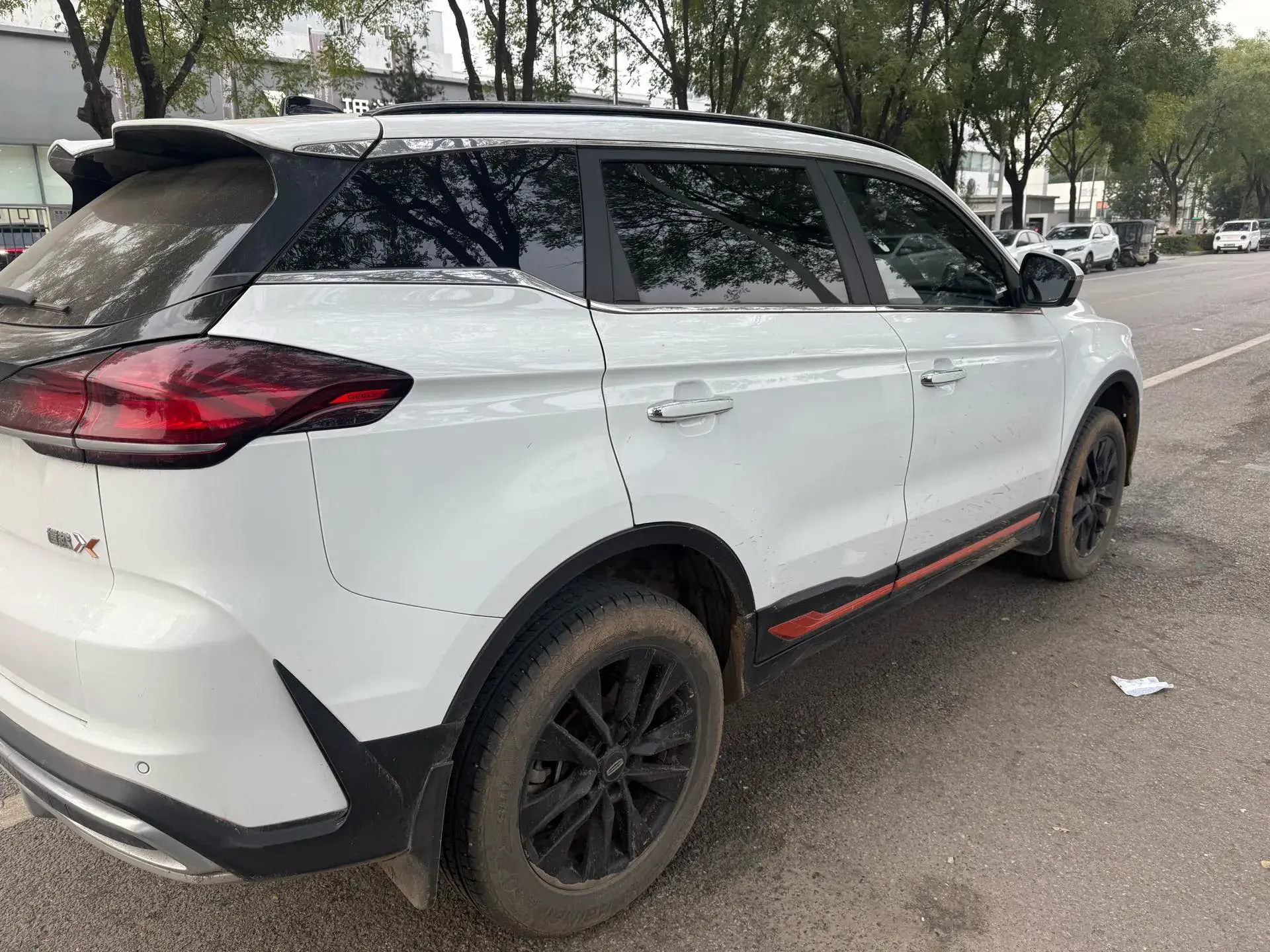 2022 GEELY AZKARRA thumbnail 4