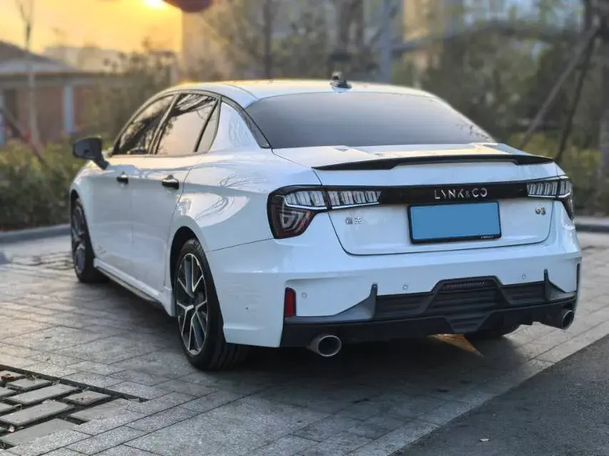 2022 LYNK&CO 03 thumbnail 4