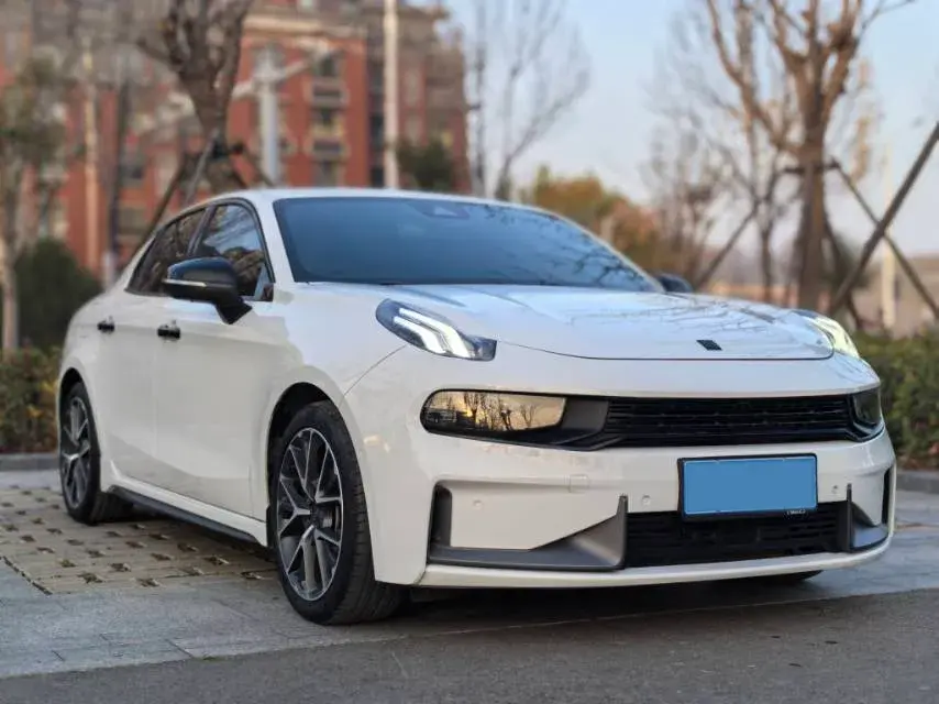 2022 LYNK&CO 03 thumbnail 3