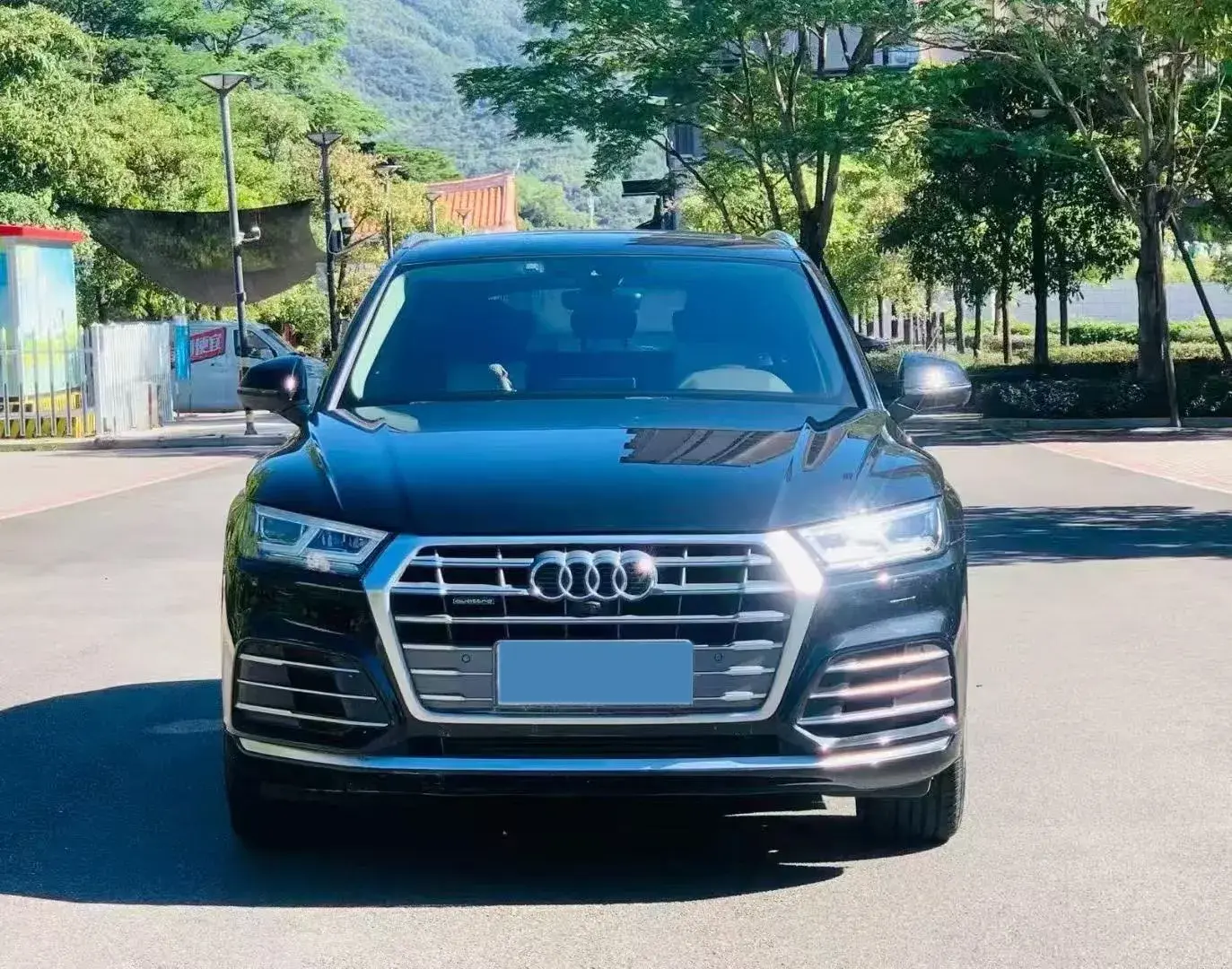 2020 AUDI Q5L thumbnail 2
