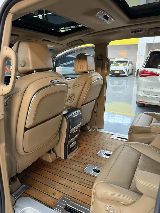 2021 Buick GL8 2.0T 237HP L4 9AT,autocango,china used car exporter,china ev exporter,chinese used car exporter,chinese used ev exporter