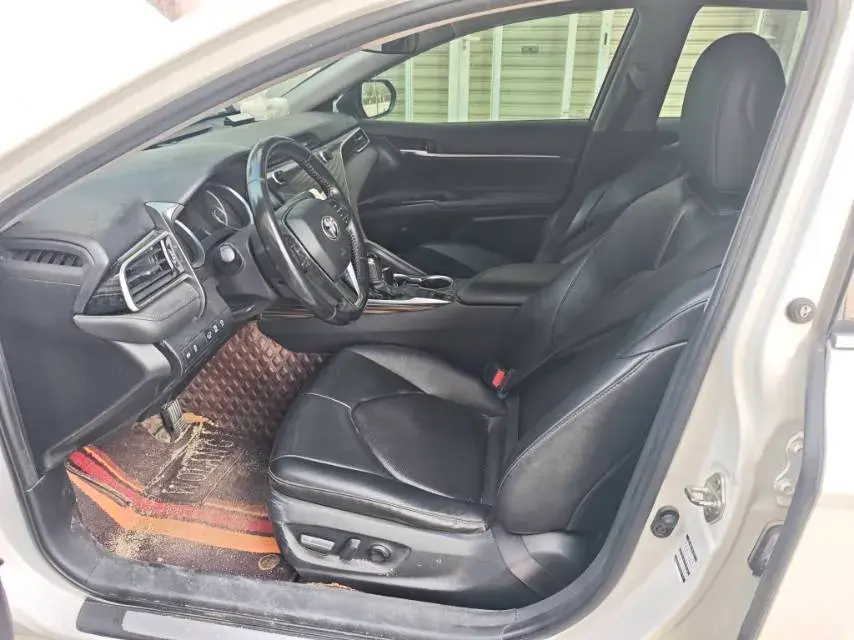 2019 TOYOTA CAMRY thumbnail 3