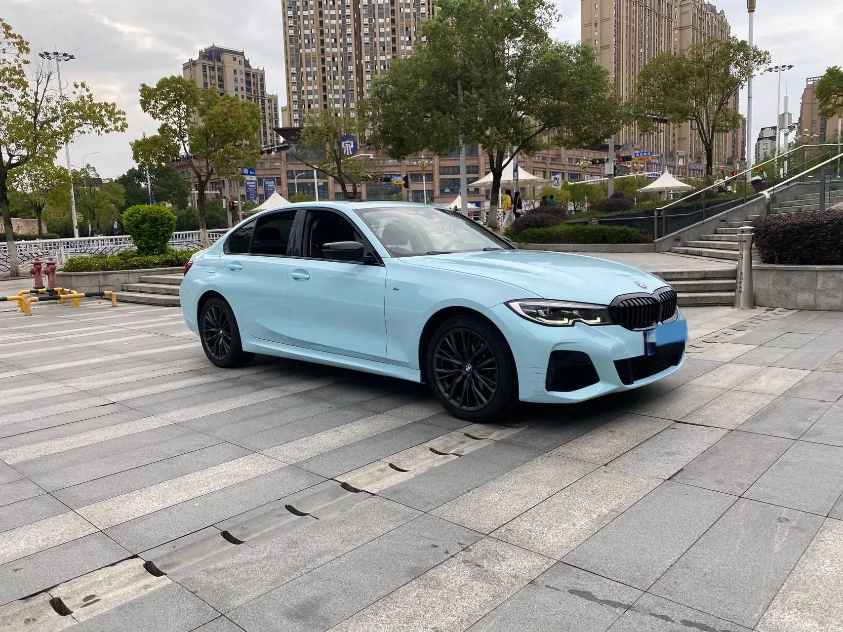 2020 BMW 3 thumbnail 2
