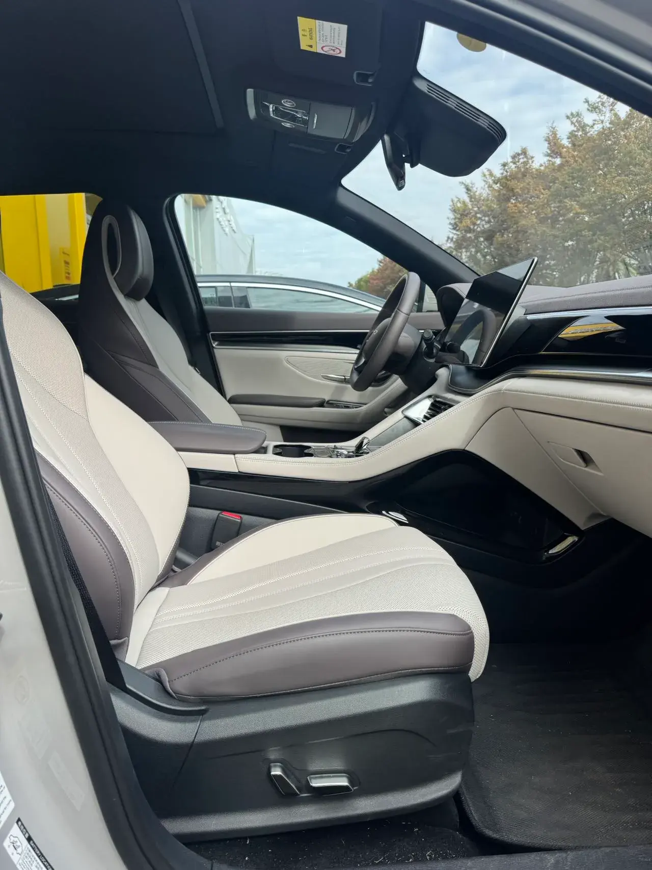 2025 BYD SONG thumbnail 2