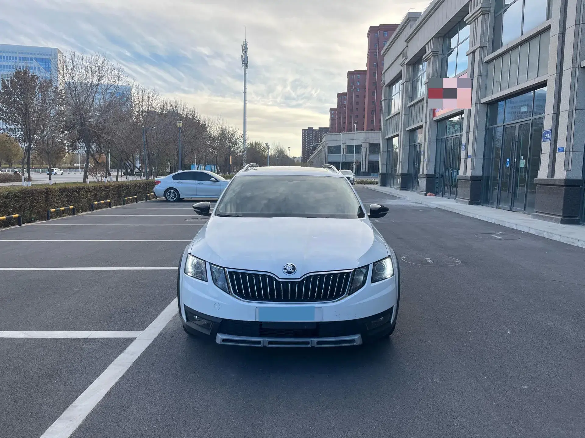 2018 SKODA OCTAVIA thumbnail 3