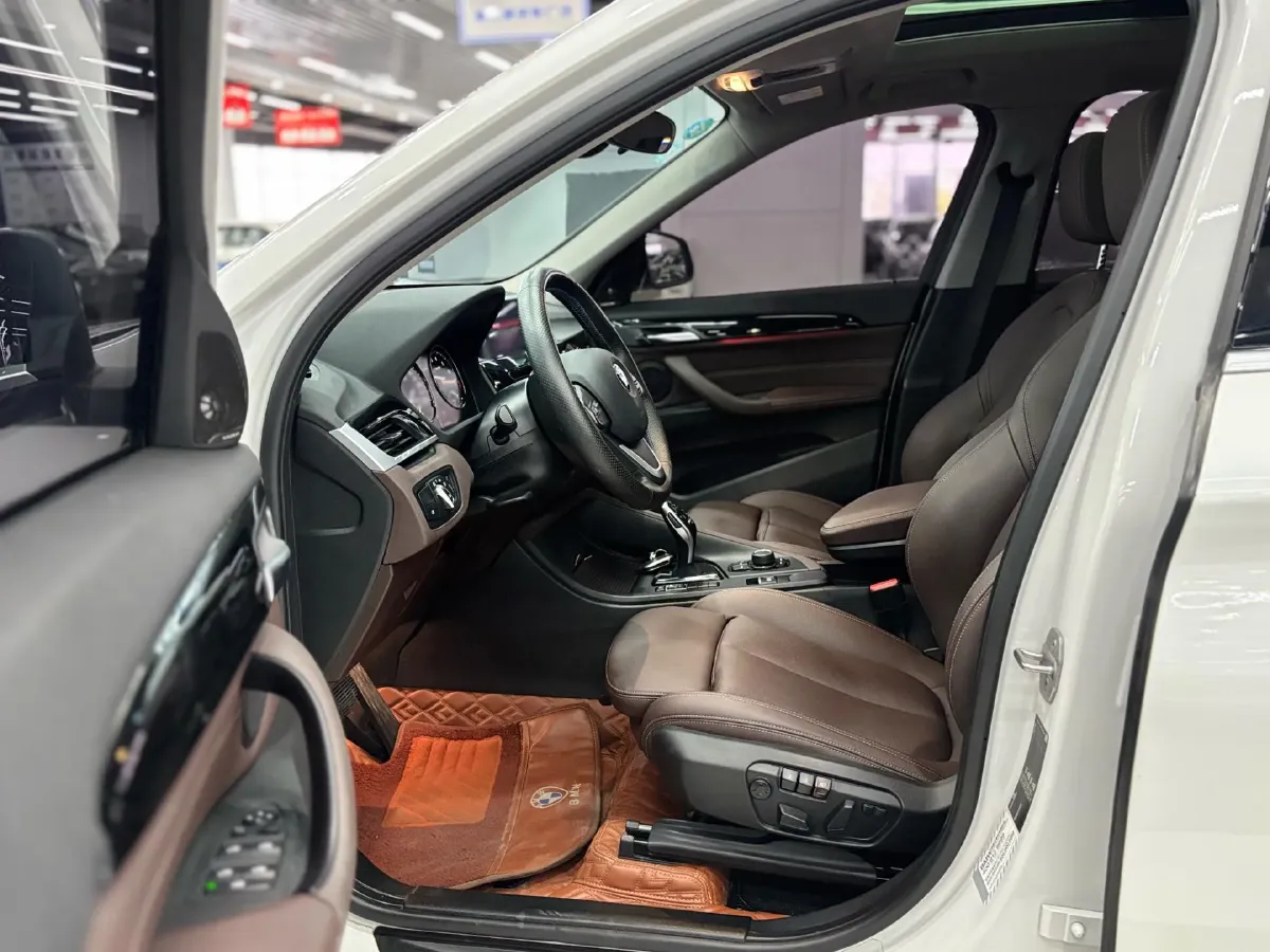 2020 BMW X1 1.5T 140HP L3 7DCT,autocango,china used car exporter,china ev exporter,chinese used car exporter,chinese used ev exporter