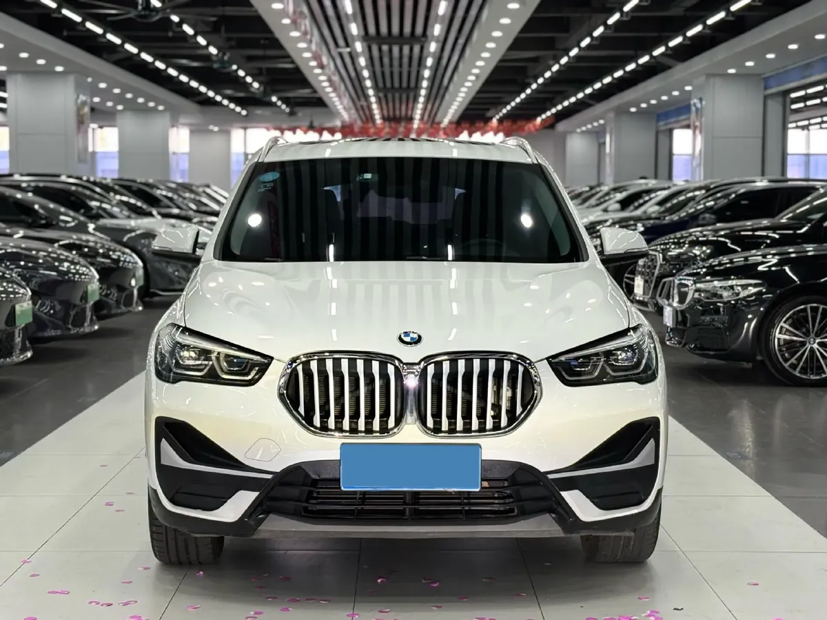 2020 BMW X1 1.5T 140HP L3 7DCT,autocango,china used car exporter,china ev exporter,chinese used car exporter,chinese used ev exporter