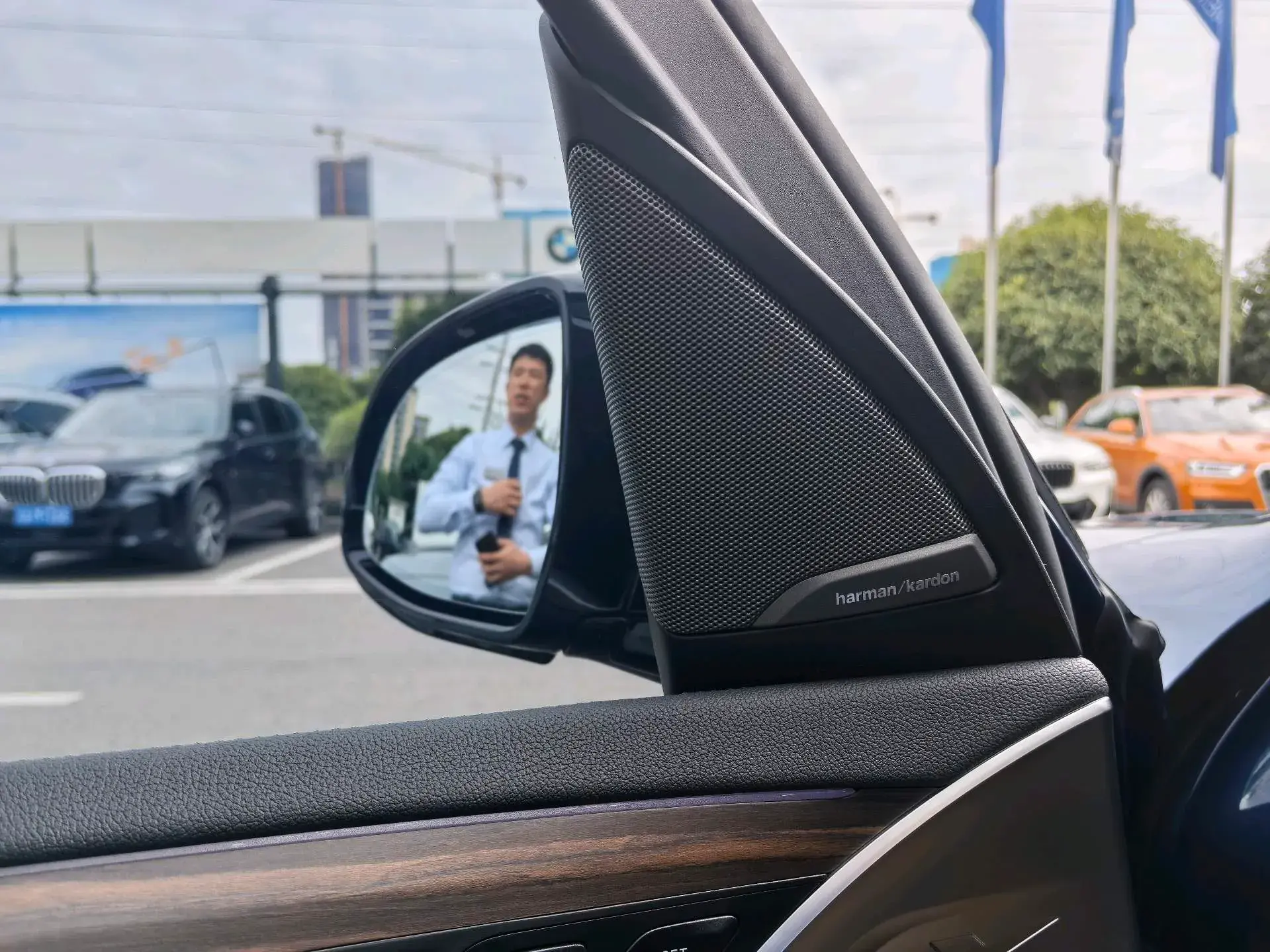 2021 BMW X3 thumbnail 4