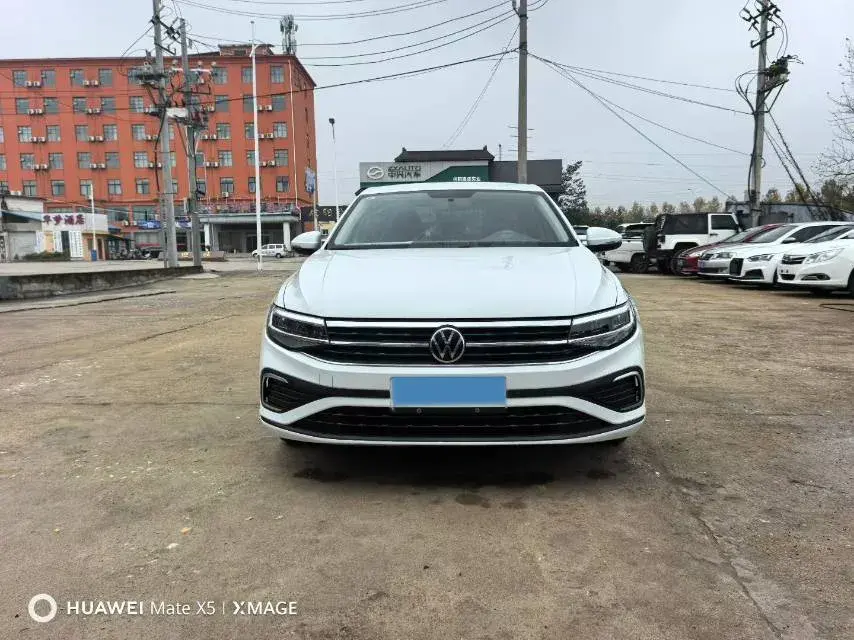 2021 VOLKSWAGEN BORA thumbnail 3