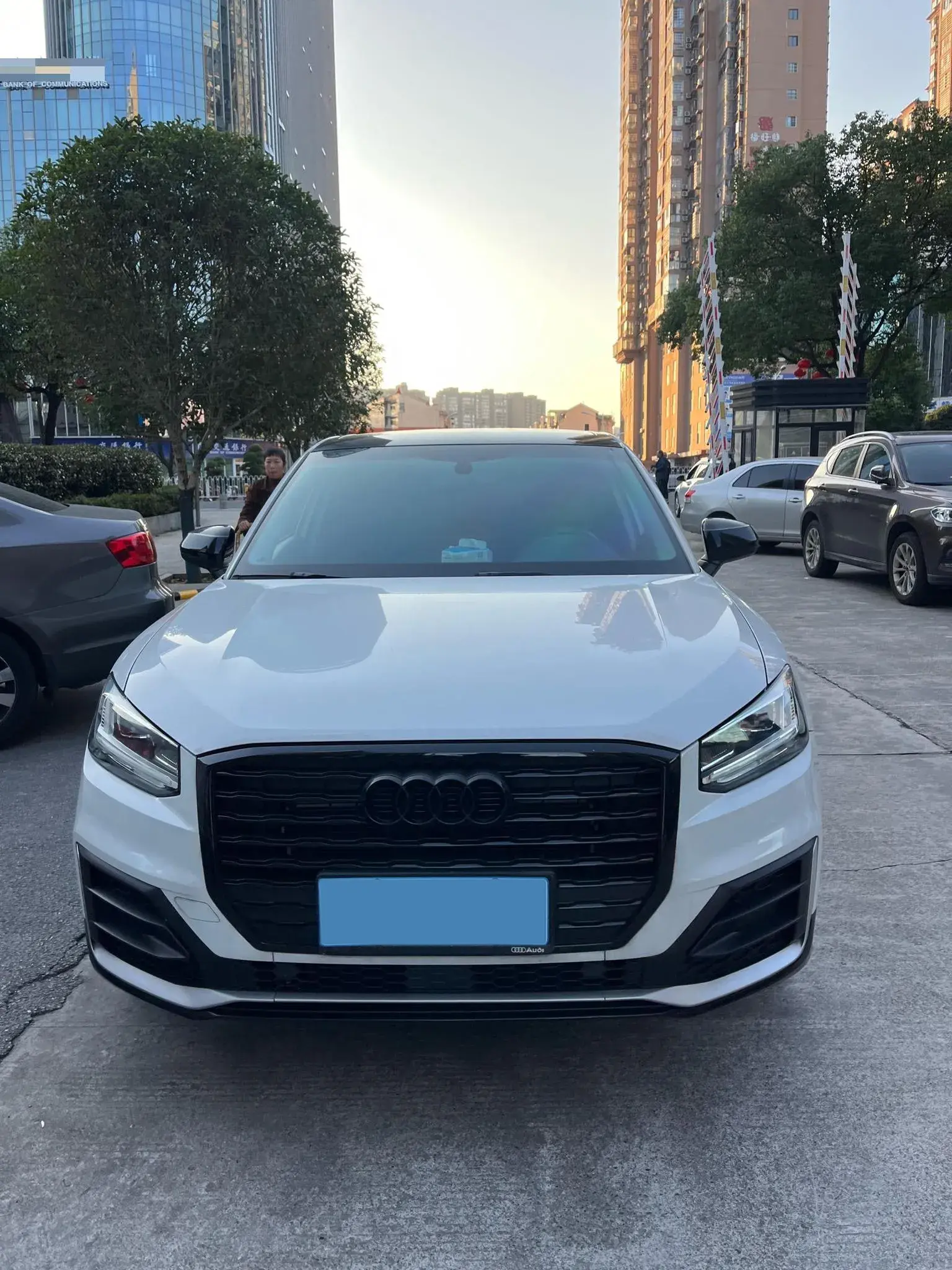 2021 AUDI Q2L thumbnail 2