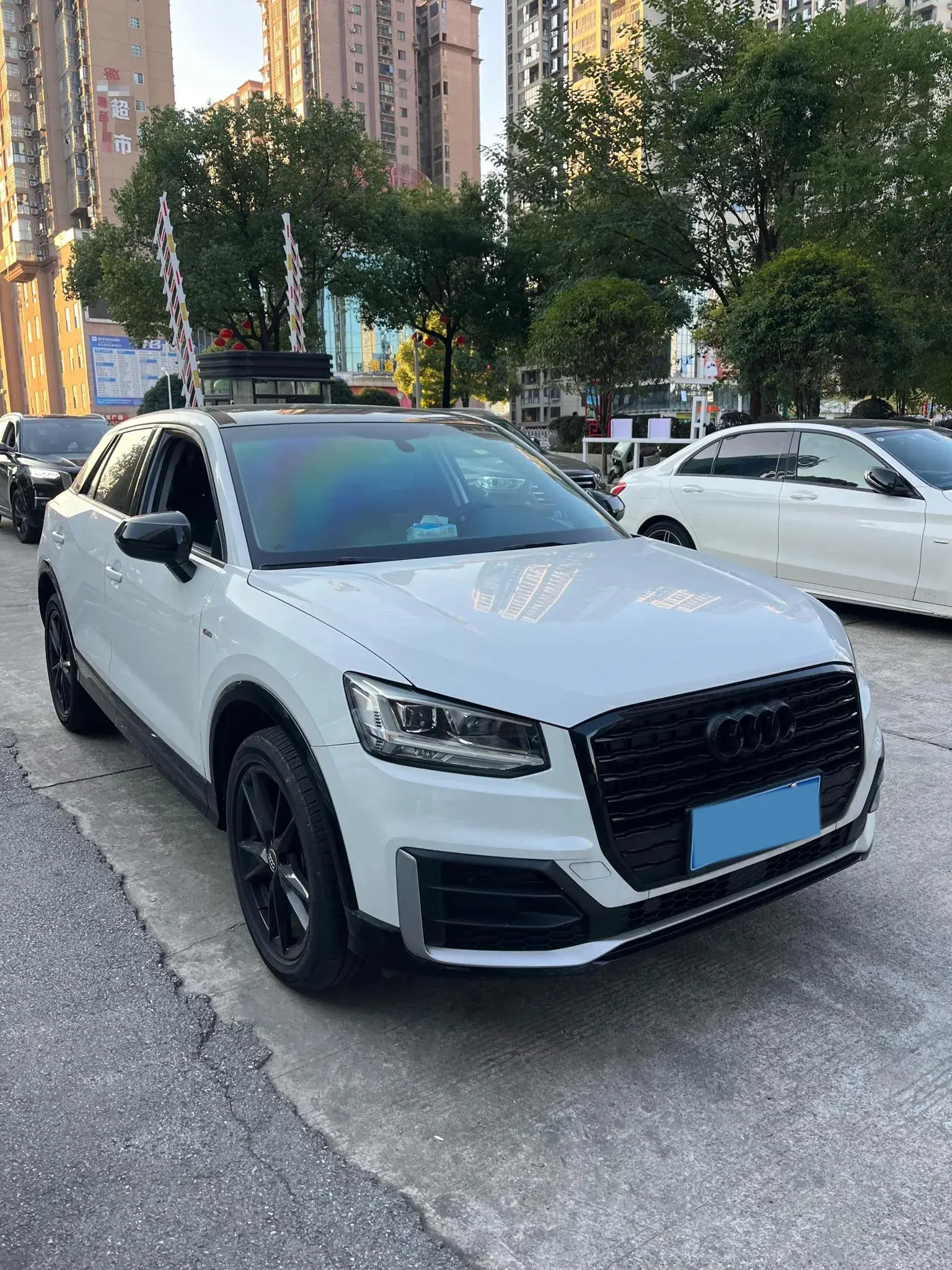 2021 AUDI Q2L thumbnail 3