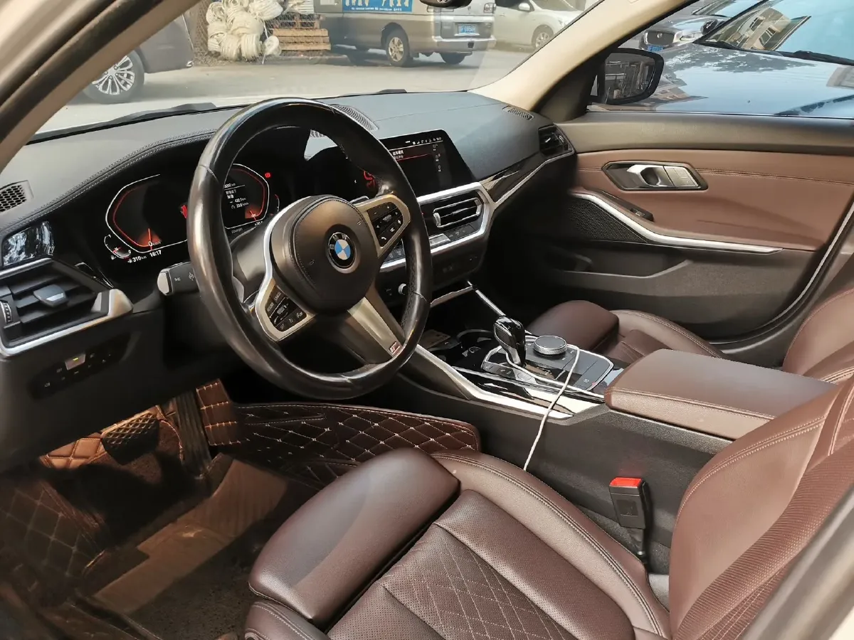 2022 BMW 3 Series 2.0T 156HP L4 8AT,autocango,china used car exporter,china ev exporter,chinese used car exporter,chinese used ev exporter