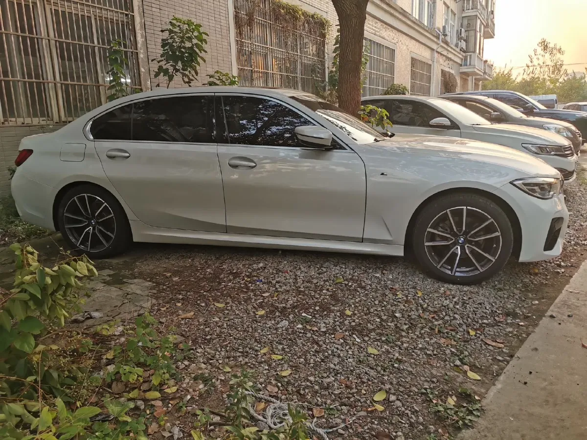 2022 BMW 3 Series 2.0T 156HP L4 8AT,autocango,china used car exporter,china ev exporter,chinese used car exporter,chinese used ev exporter