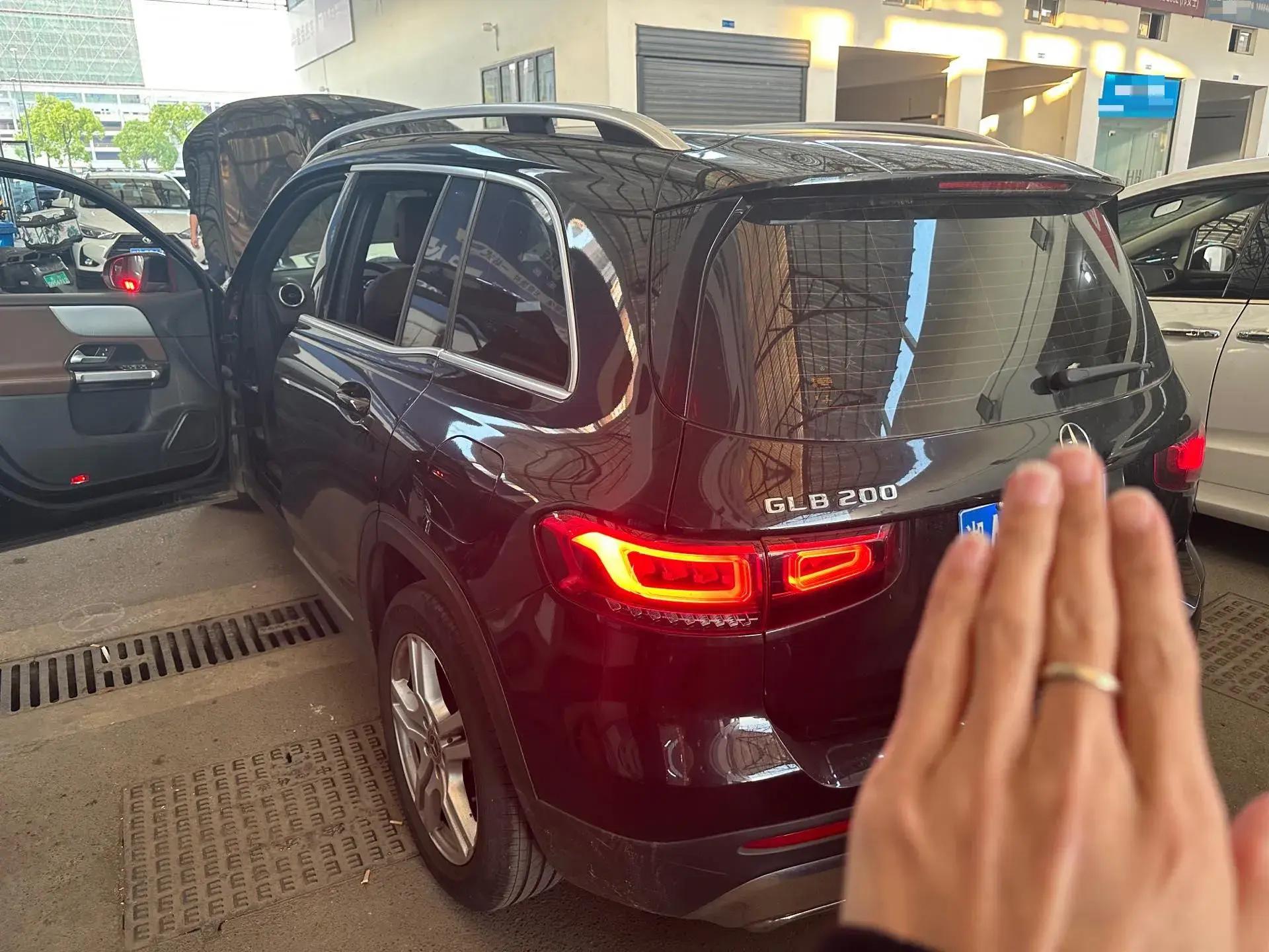 2022 MERCEDES-BENZ GLB thumbnail 3
