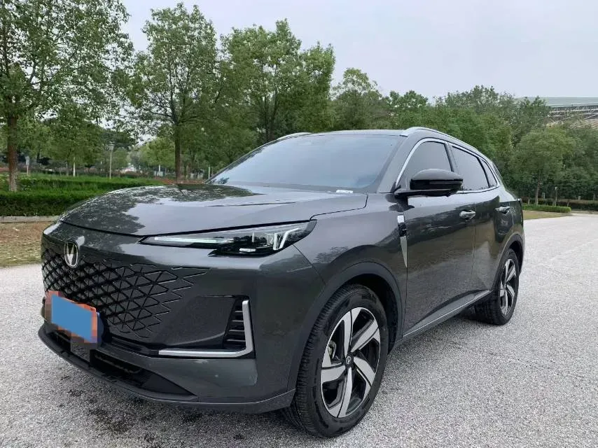 2024 ChangAn X7 PLUS 1.5T 188HP L4 7DCT,autocango,china used car exporter,china ev exporter,chinese used car exporter,chinese used ev exporter
