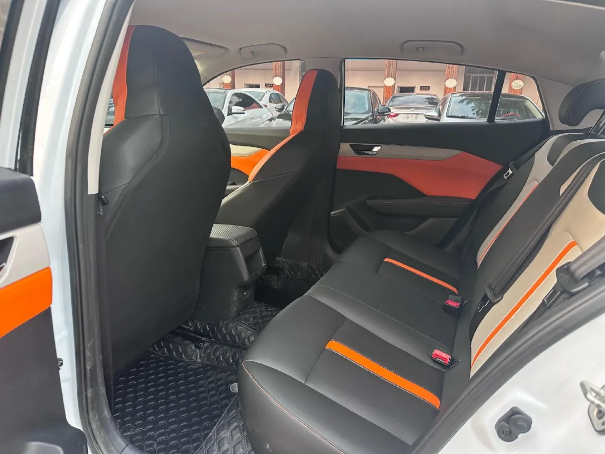 2023 DongFeng Aeolus YiXuan 1.5L 125HP L4 6DCT,autocango,china used car exporter,china ev exporter,chinese used car exporter,chinese used ev exporter