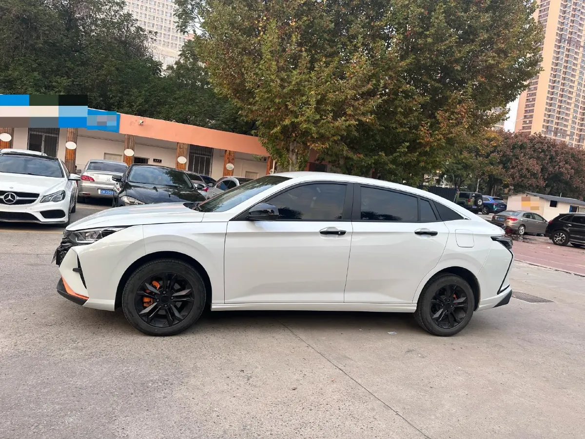 2023 DongFeng Aeolus YiXuan 1.5L 125HP L4 6DCT,autocango,china used car exporter,china ev exporter,chinese used car exporter,chinese used ev exporter