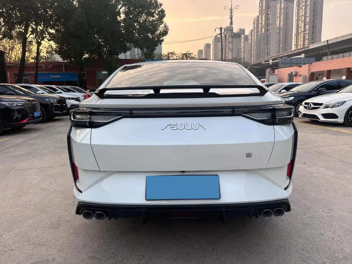 2023 DongFeng Aeolus YiXuan 1.5L 125HP L4 6DCT,autocango,china used car exporter,china ev exporter,chinese used car exporter,chinese used ev exporter