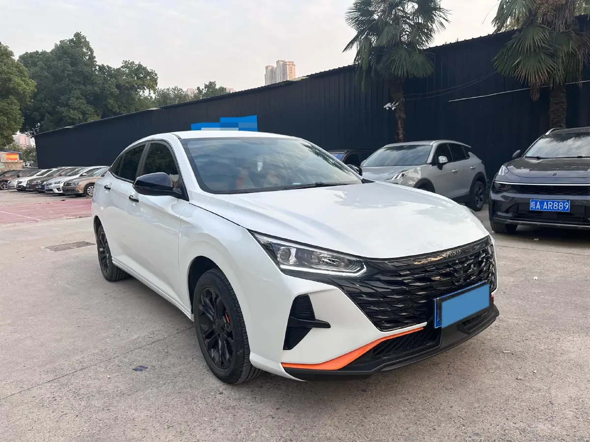 2023 DongFeng Aeolus YiXuan 1.5L 125HP L4 6DCT,autocango,china used car exporter,china ev exporter,chinese used car exporter,chinese used ev exporter