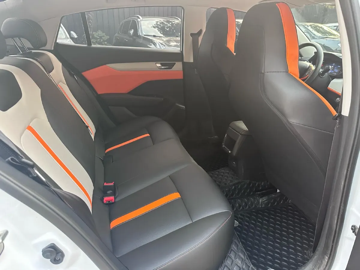 2023 DongFeng Aeolus YiXuan 1.5L 125HP L4 6DCT,autocango,china used car exporter,china ev exporter,chinese used car exporter,chinese used ev exporter