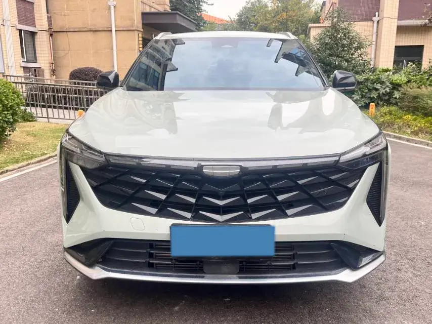 2023 GEELY AZKARRA thumbnail 3