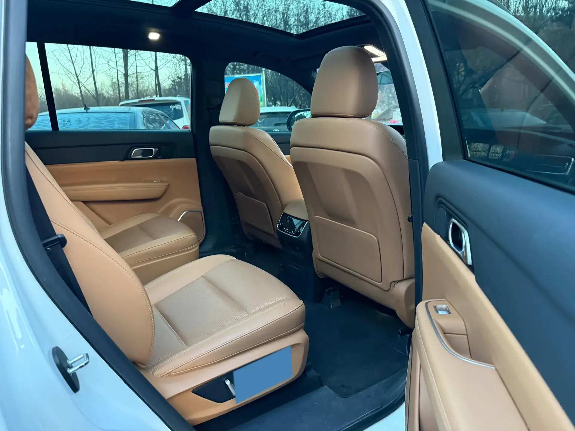 2021 LI ONE thumbnail 4