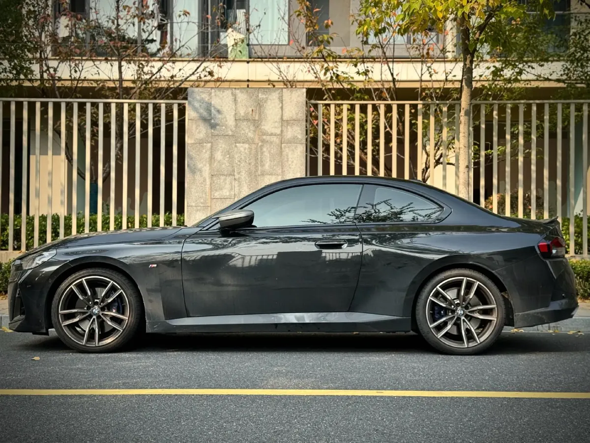 2023 BMW 3.0T 333HP L6 8AT,autocango,china used car exporter,china ev exporter,chinese used car exporter,chinese used ev exporter