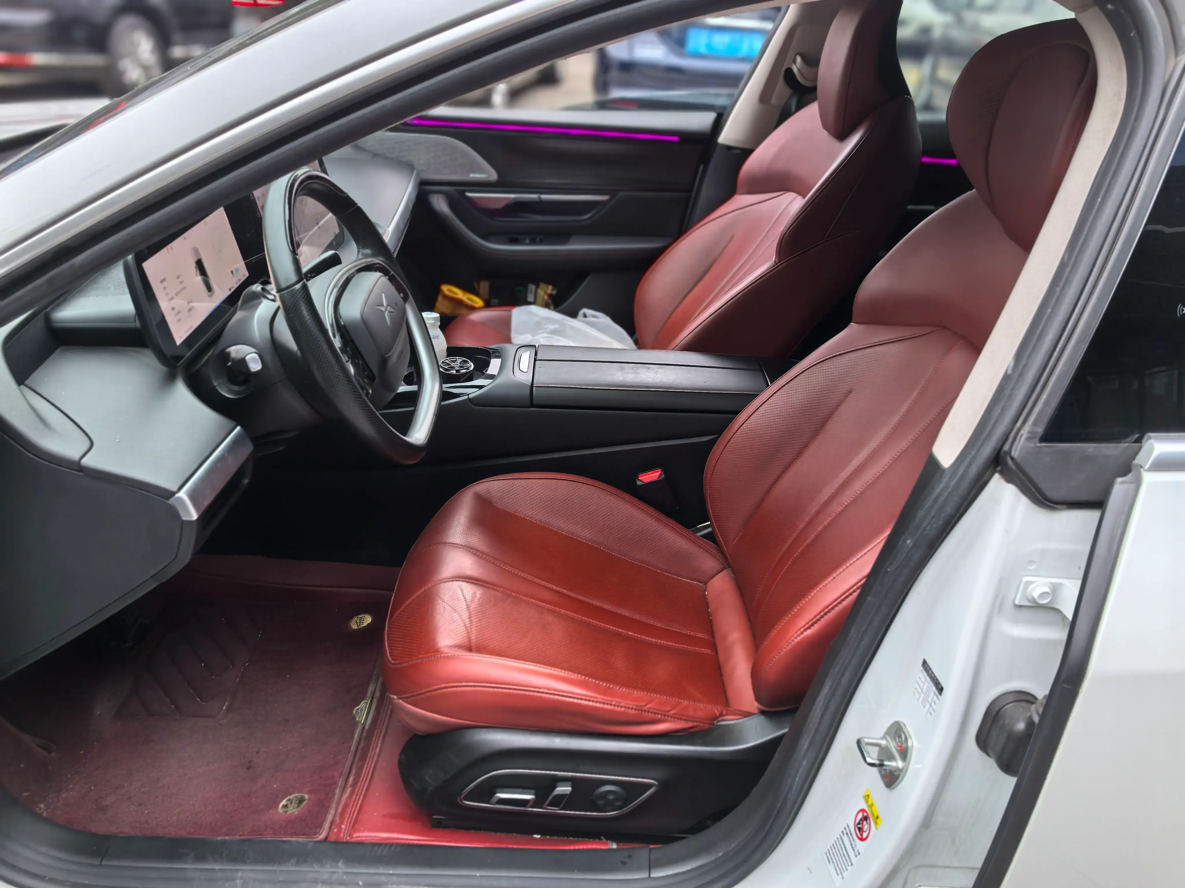 2020 XPENG P7 thumbnail 2