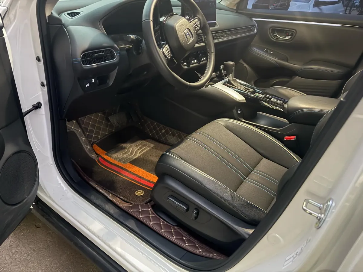 2023 Honda HR-V 1.5T 182HP L4 CVT,autocango,china used car exporter,china ev exporter,chinese used car exporter,chinese used ev exporter