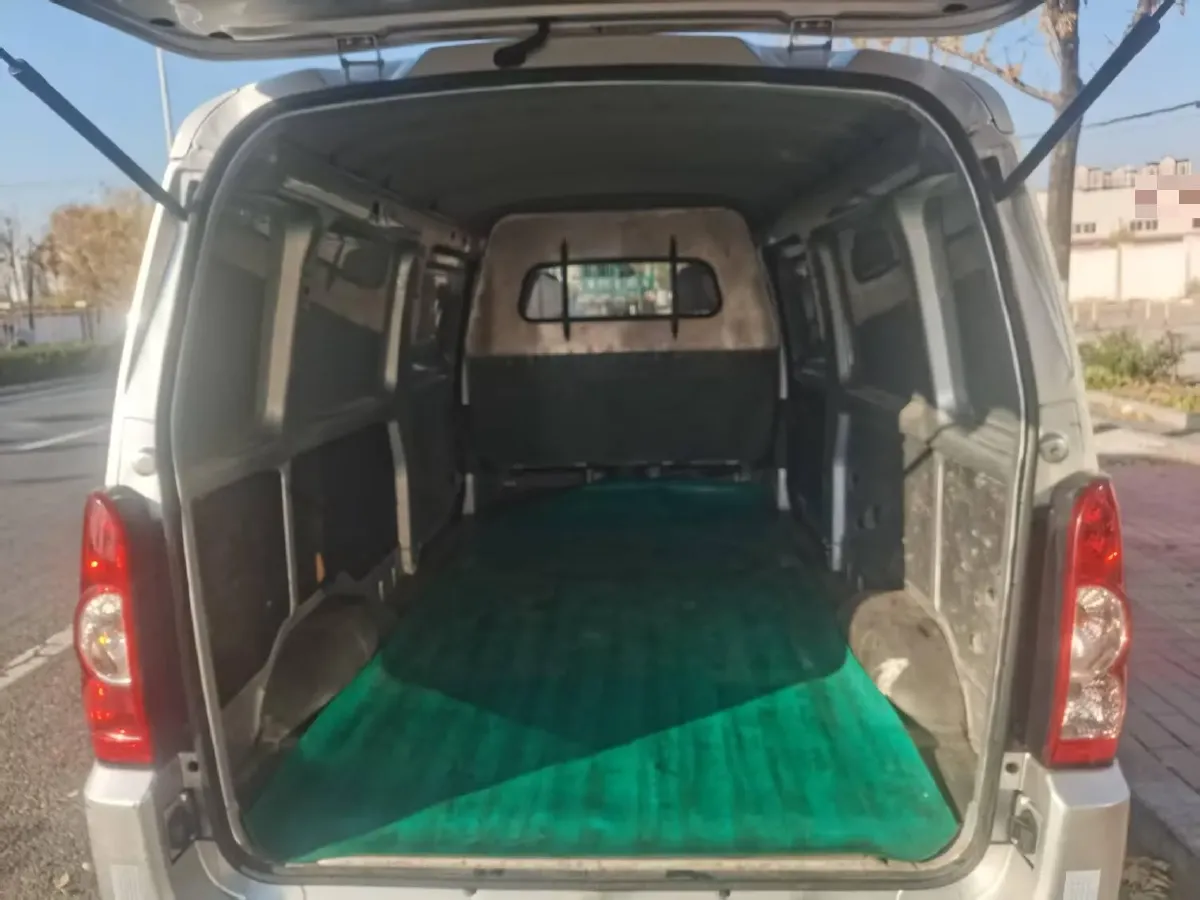 2020 WuLing RongGuang 1.5L 99HP L4 5MT,autocango,china used car exporter,china ev exporter,chinese used car exporter,chinese used ev exporter