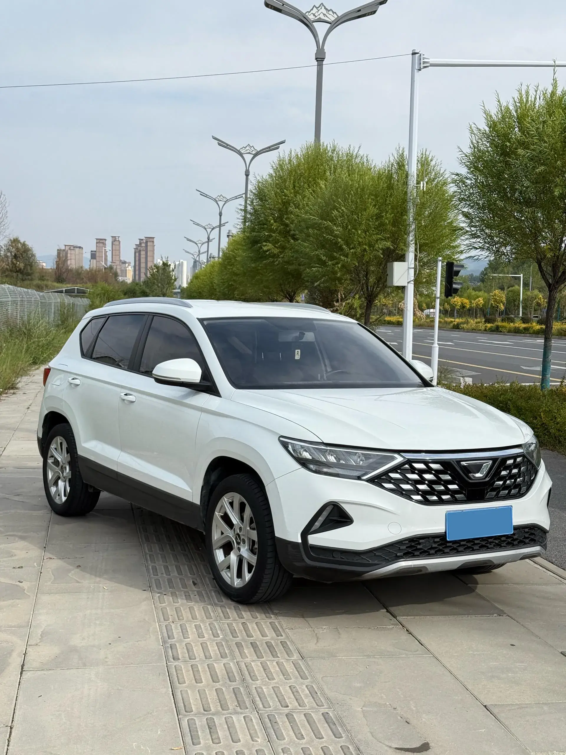 2022 JETTA VS5 thumbnail 3