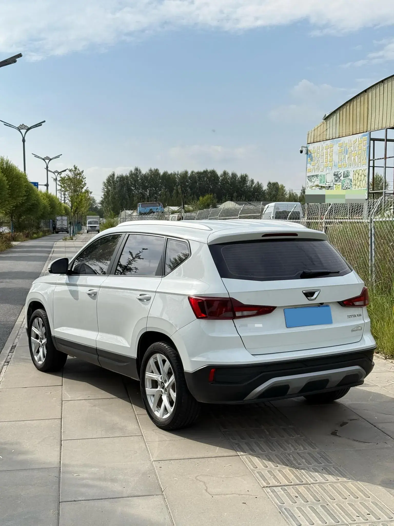 2022 JETTA VS5 thumbnail 4