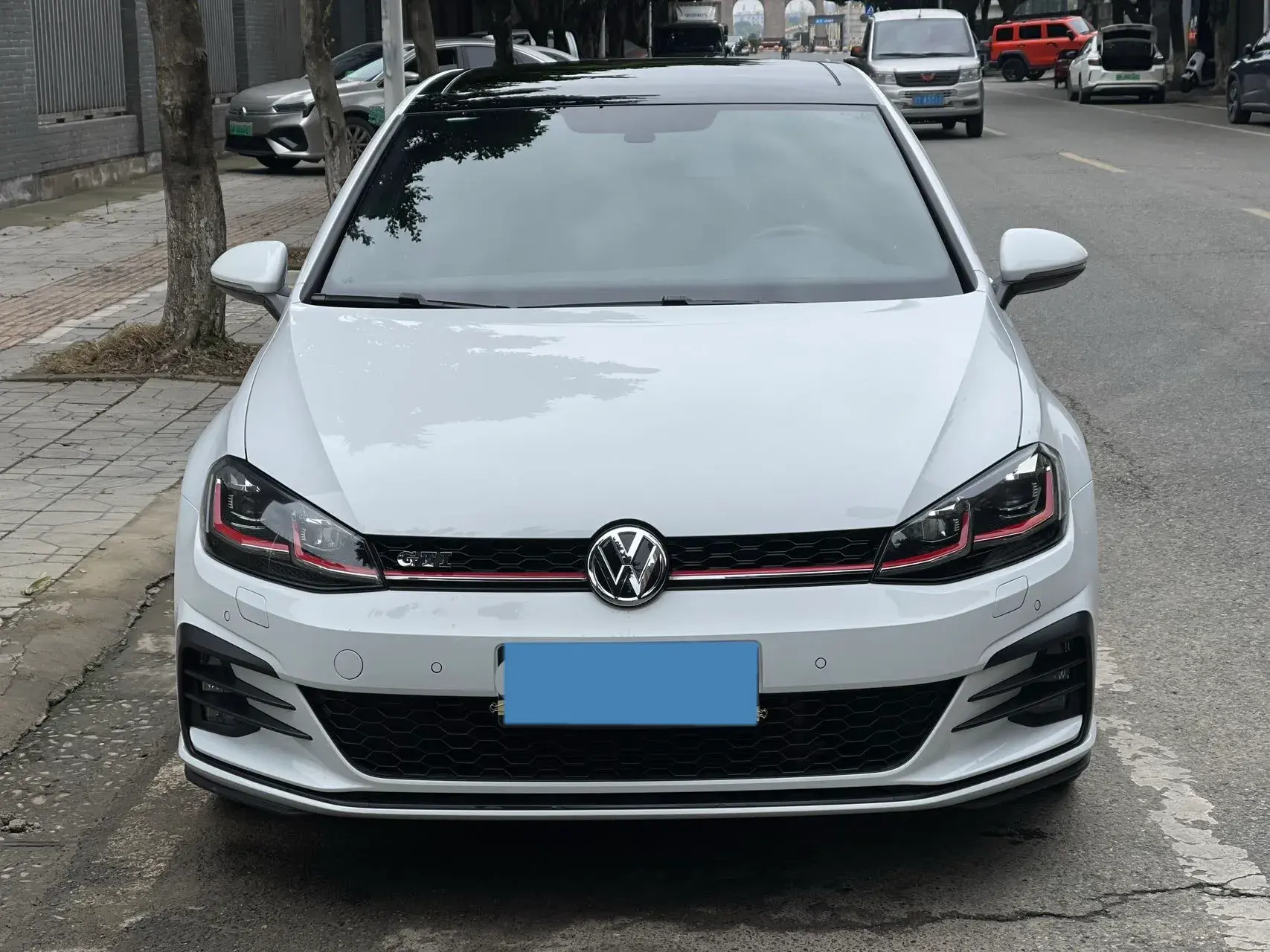 2018 VOLKSWAGEN GOLFGTI thumbnail 2