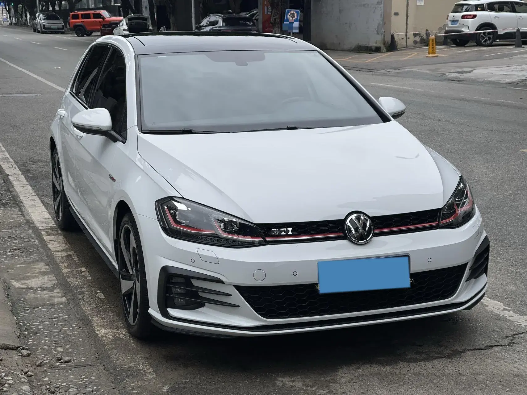 2018 VOLKSWAGEN GOLFGTI thumbnail 3
